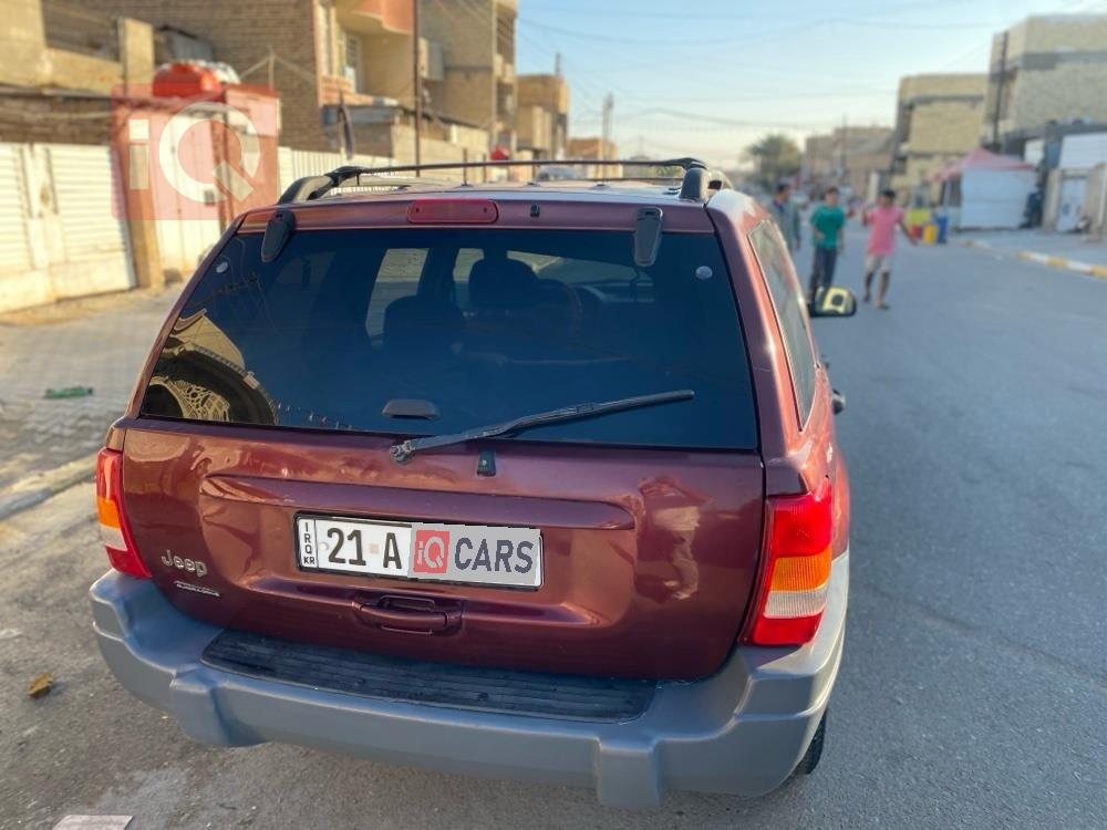 جیپ گراند شیرۆکی